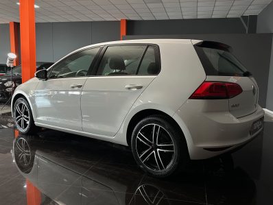 Volkswagen Golf VII
